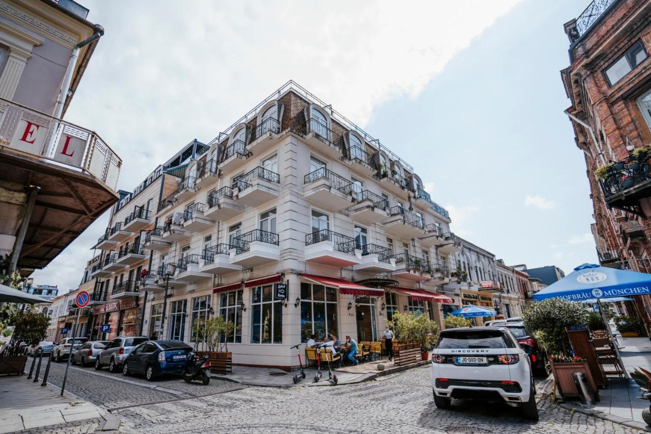 West Apart Hotel Batumi Exterior photo